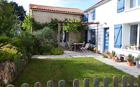 Les Cerisiere